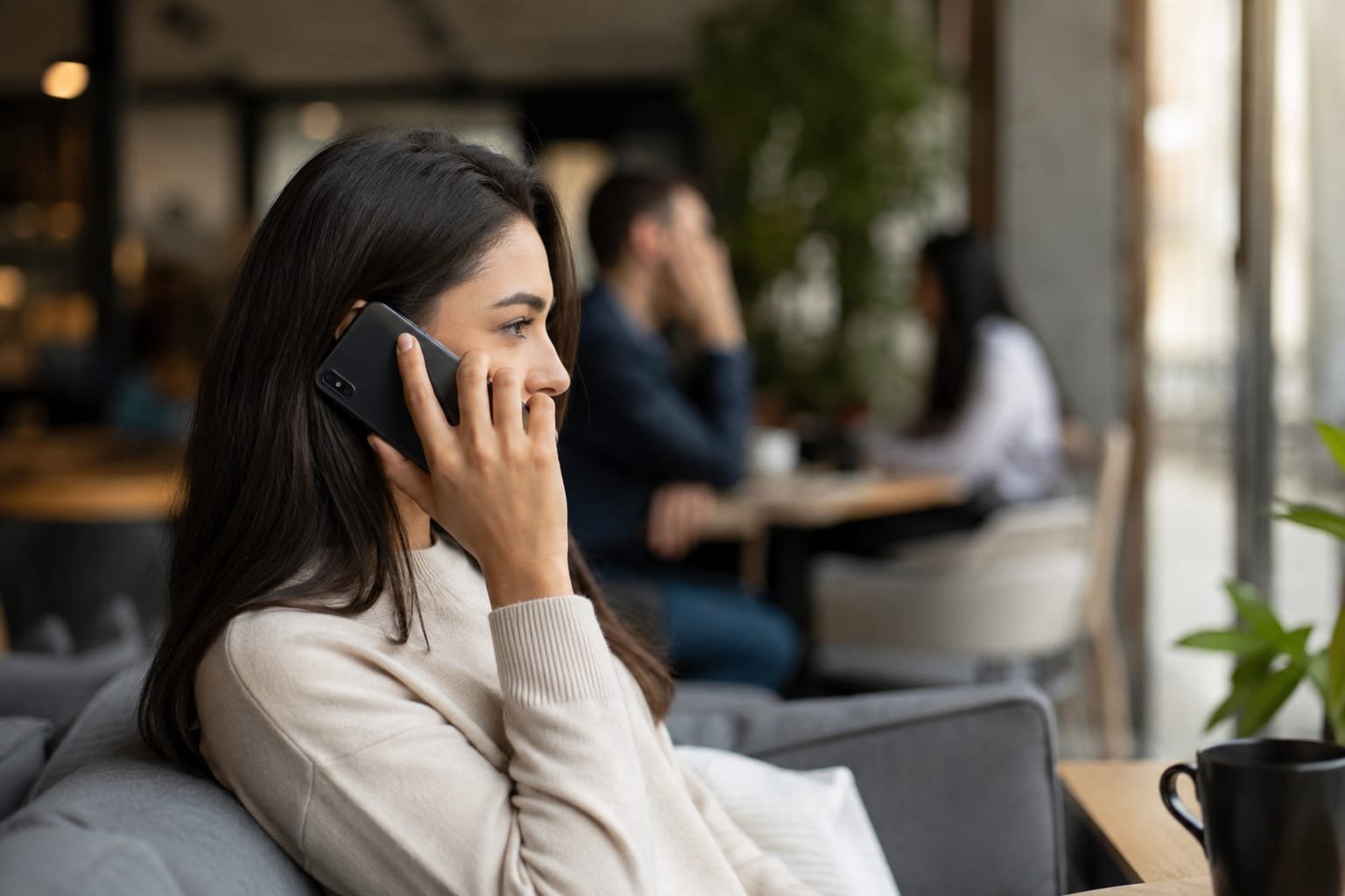 إتيكيت الحديث في الهاتف.. قواعد بسيطة تعكس ذوقك
