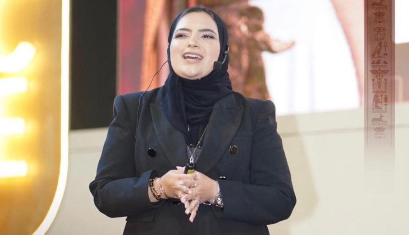 اختيار المغربية خديجة العراقي كأفضل خبيرة تجميل في مؤتمر ICCE 2026 بالقاهرة