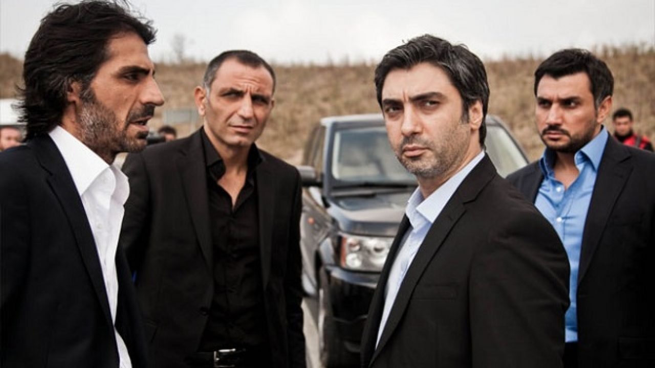التحقيق مع طاقم عمل مسلسل “وادي الذئاب” في وفاة ضابط استخبارات تركي