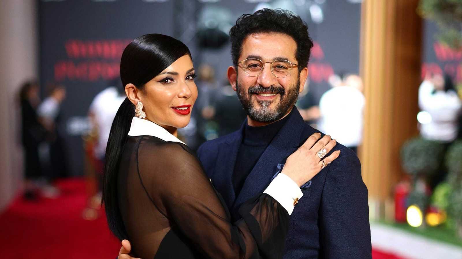 الفنان المصري أحمد حلمي يكشف عن لوحة رسمها لزوجته منذ 27 عاما(صورة)