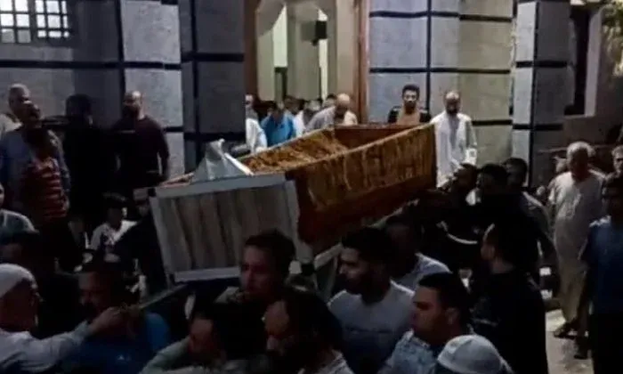 بسبب أضحية العيد زوج يقتل زوجته و ينتحر بجانبها