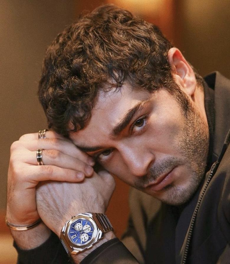 مشاهير تركيا: الفحوصات تكشف عن وجود الكوكايين بدم الممثل بوراك دينيز