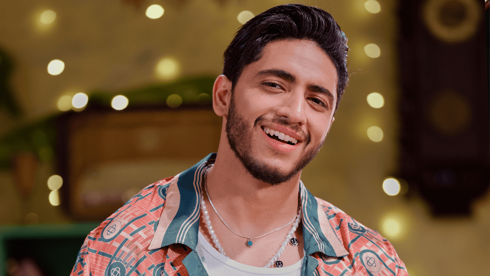 مهدي فاضيلي يشوق جمهوره لجديده “راني وحدي”