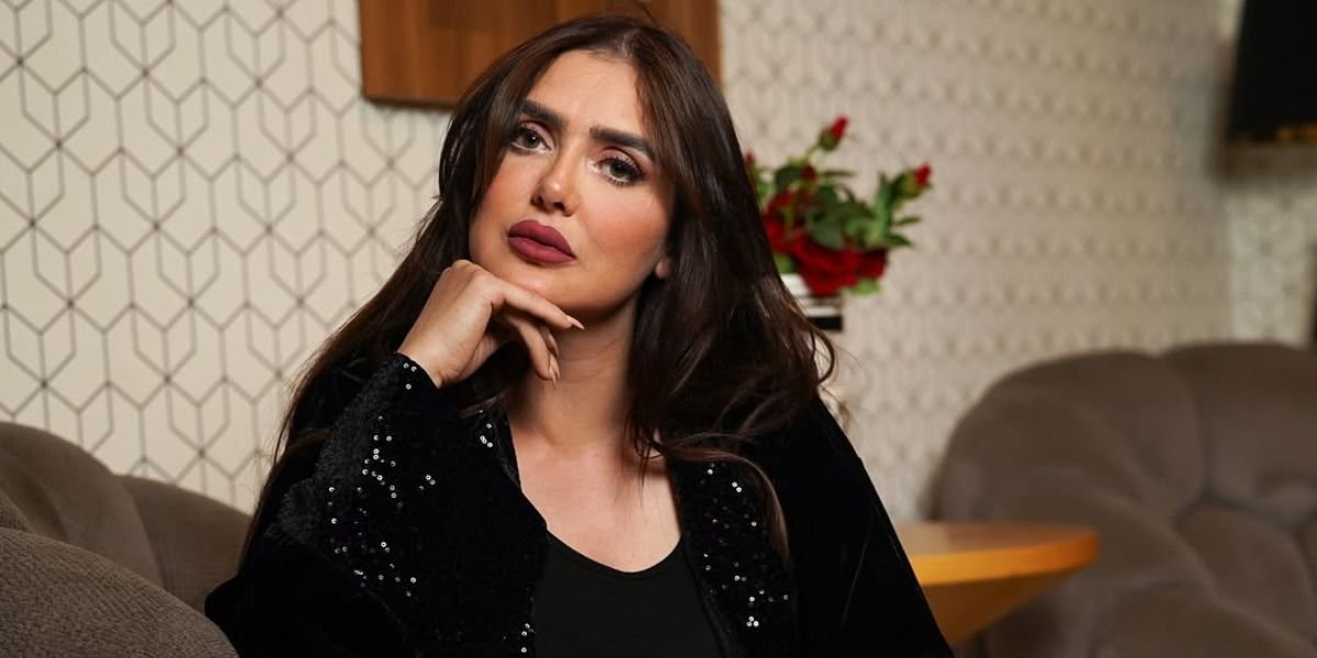 نرجس الحلاق تتهم فتاة بسرقة فكرة بودكاستها: «فرحانة أن أفكاري تستاهل السرقة»